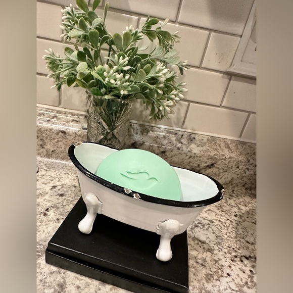 Foreside Other - Enamel Soap Dish